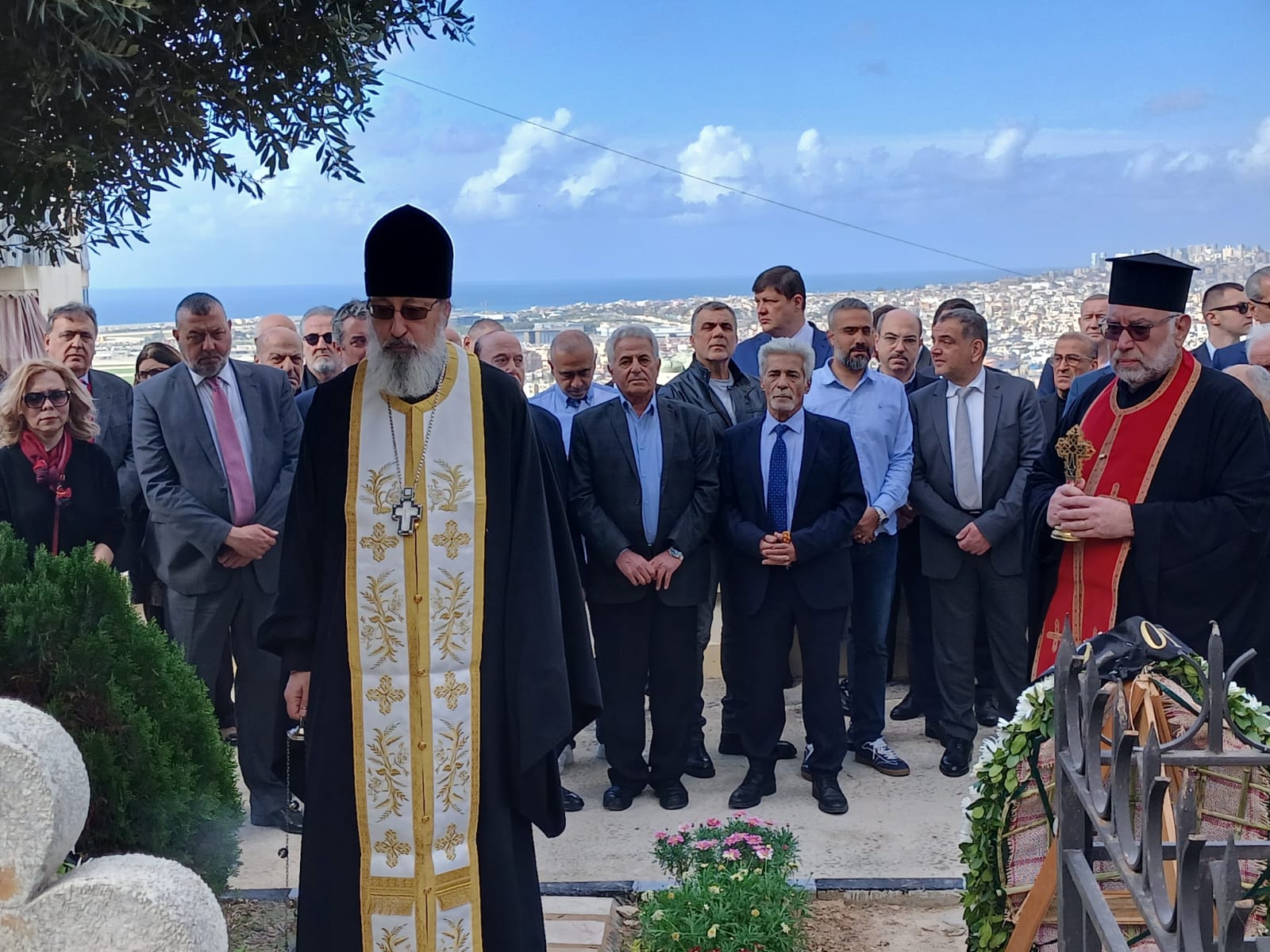 Представитель Русской Православной Церкви совершил панихиду в г.Шуэйфат на могиле последнего консула Российской империи в Иерусалиме